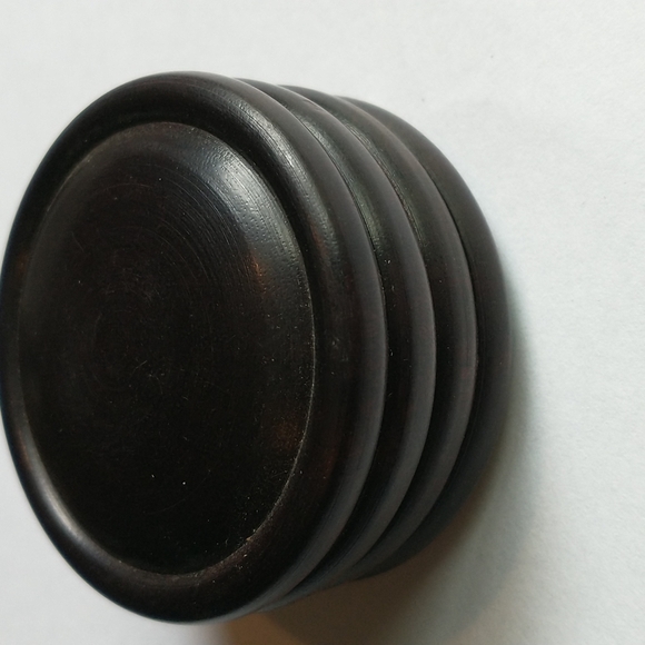 Hand carved wooden stash container - Picture 2 of 4